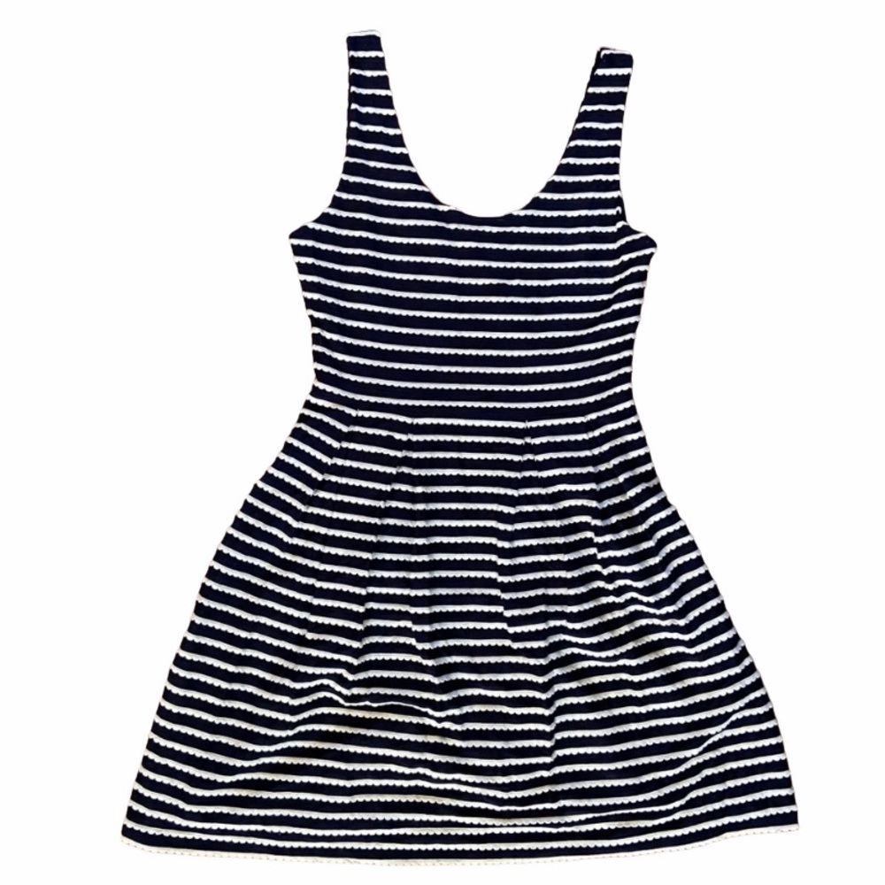 NWT Forever 21 • Scalloped Stripes Dress